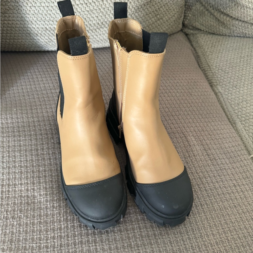 Women’s boots